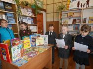 Дзверы ціха адчыні, кнігу ў госці запрасі 3
