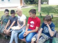 “Пасёлак чытае дзецям” (3)